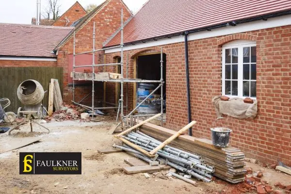 What is the minimum distance between 2 houses? 2 Distance Between Two Houses : Party Wall Surveyors Milton-Keynes